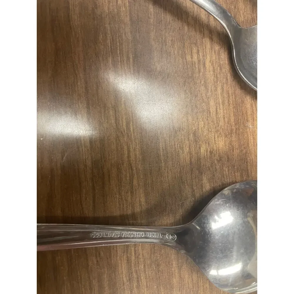 5 Oneida Thor Custom Stainless OHS103 Oakleigh Oval Soup Spoons Vintage